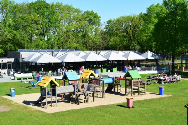 Blije Dries Wijchen nieuw terras overzicht